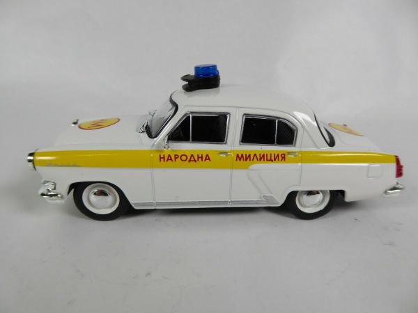 GAZ M21 VOLGA POLICE CAR WHT/YEL 1/43