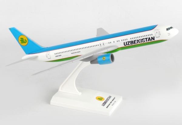 SKYMARKS UZBEKISTAN 767-300 1/200